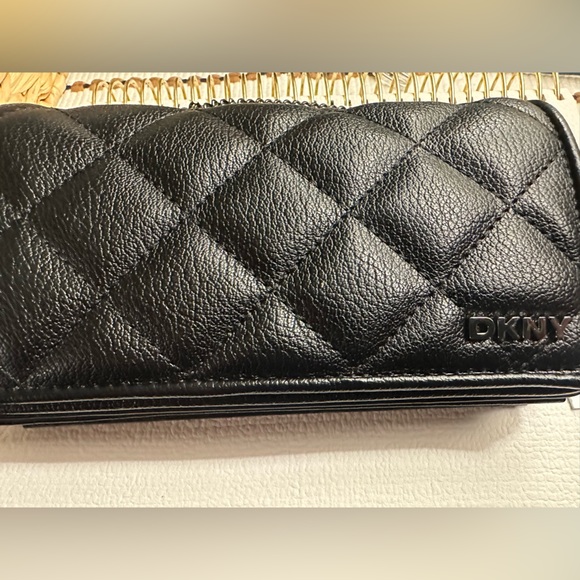 RIVI CHAIN CLUTCH DKNY - Picture 4 of 4